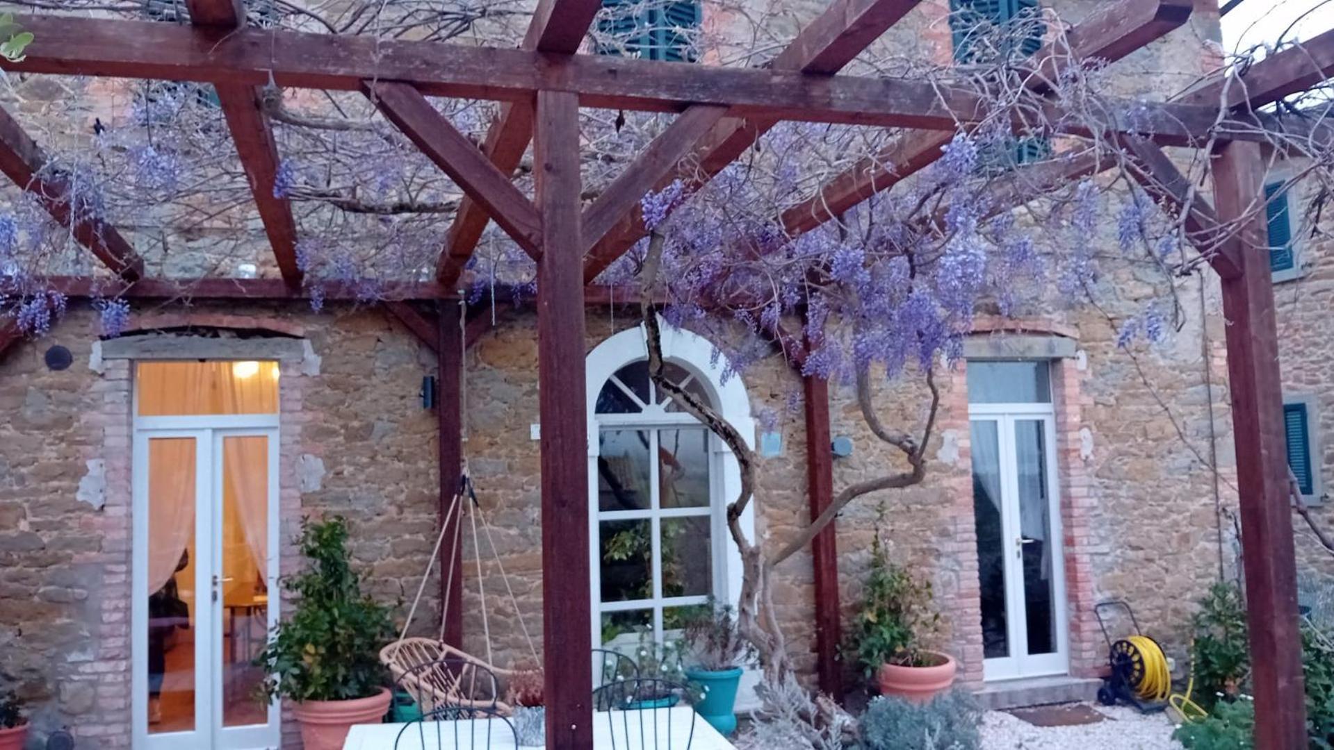 Private Stone Cottage With Starlink & Lake View Tuoro sul Trasimeno Exteriör bild