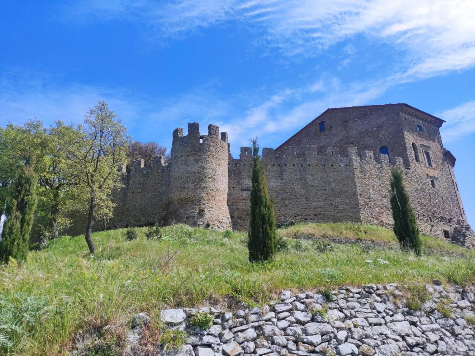 Private Stone Cottage With Starlink & Lake View Tuoro sul Trasimeno Exteriör bild
