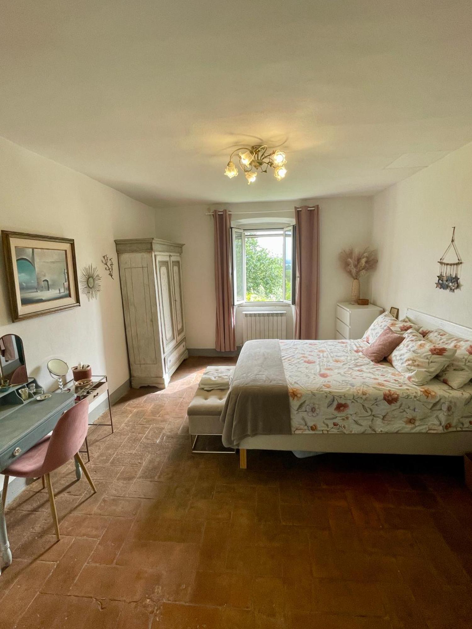 Private Stone Cottage With Starlink & Lake View Tuoro sul Trasimeno Exteriör bild