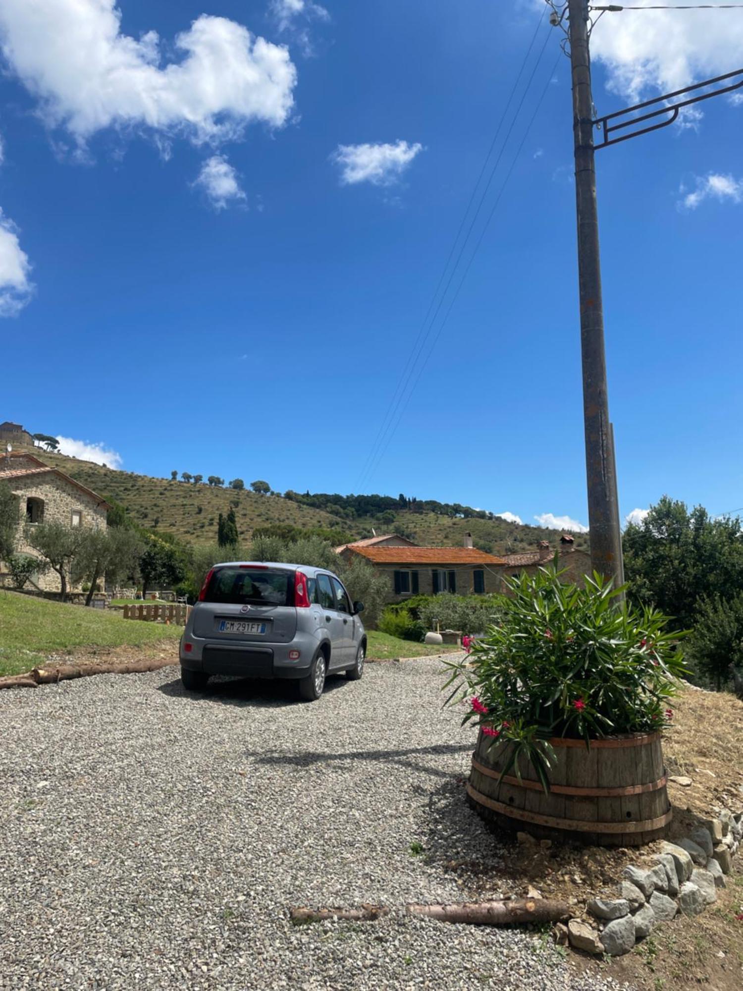 Private Stone Cottage With Starlink & Lake View Tuoro sul Trasimeno Exteriör bild