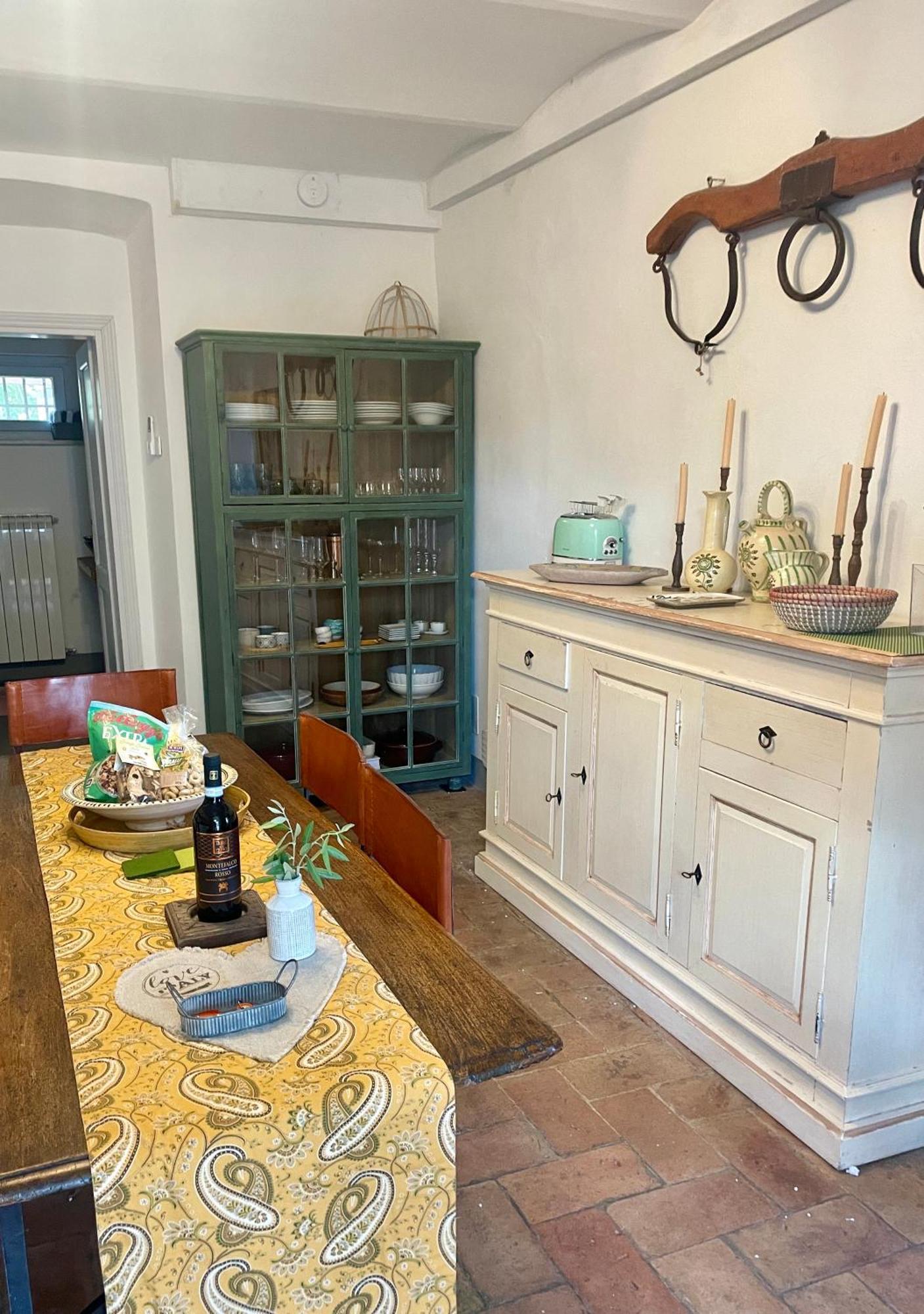 Private Stone Cottage With Starlink & Lake View Tuoro sul Trasimeno Exteriör bild